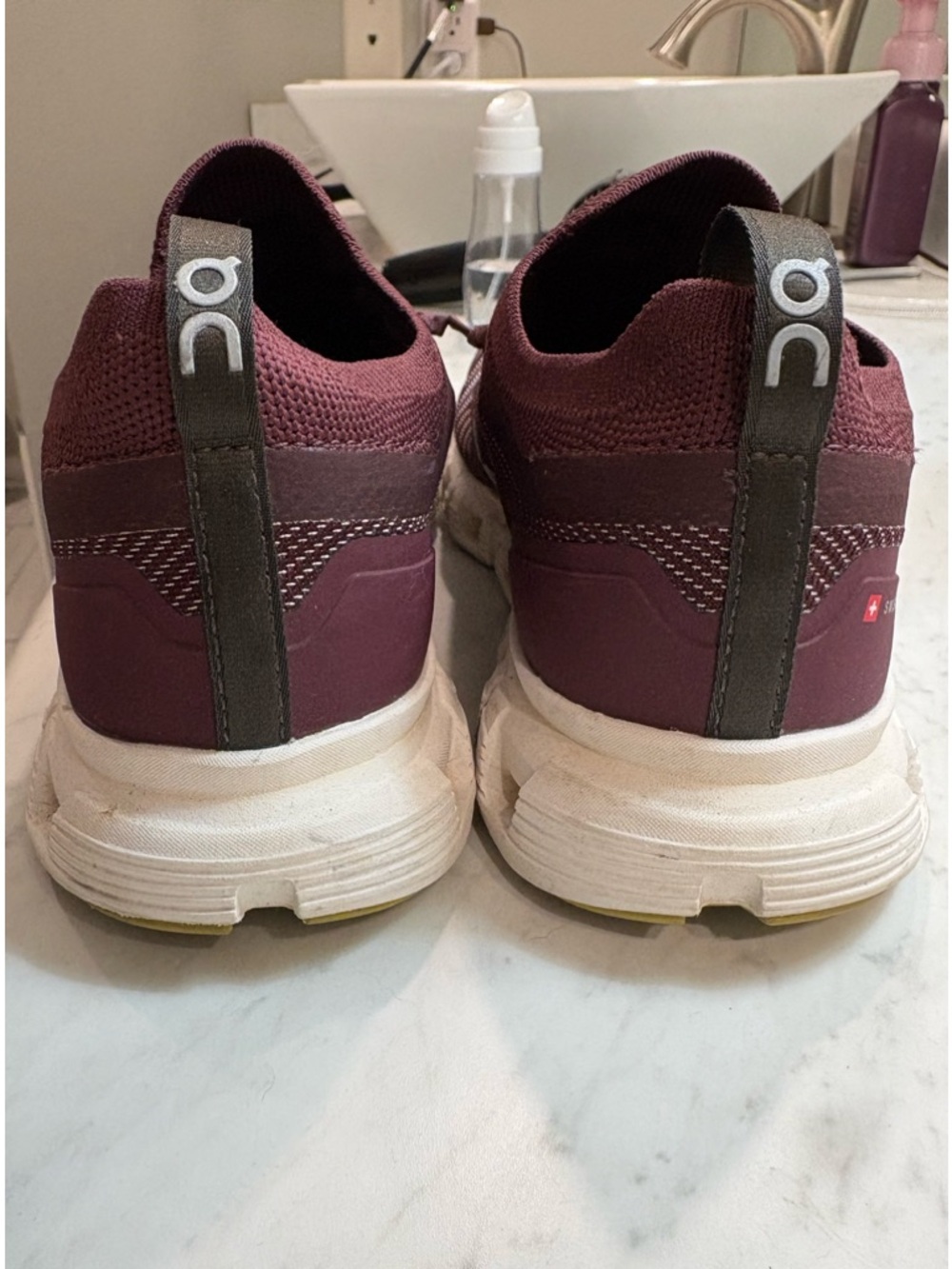 On women’s cloud 6 versa size 8 - Picture 5 of 7